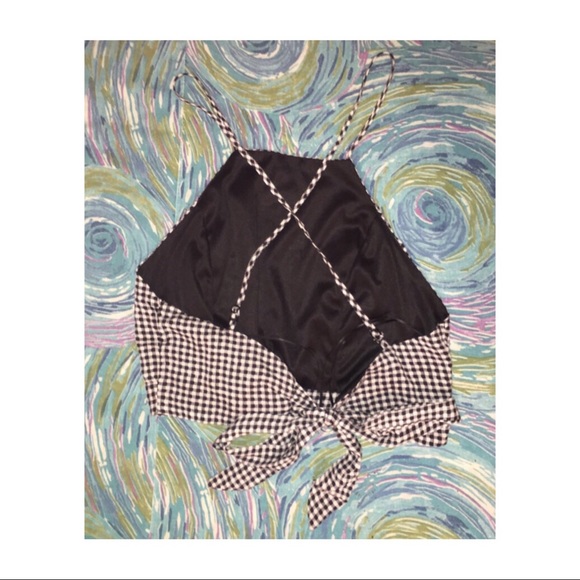 Checkered crop top - Picture 2 of 2
